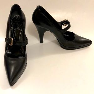 Prada 40 heel Black Mary Jane Leather adjust buckle strap platform shoe Excellen